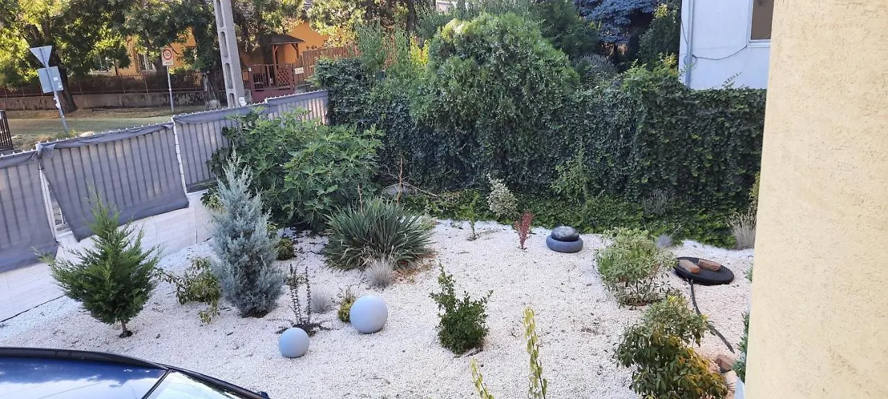 Hi-Bp Garden City Batsanyi Apartment 3 Rooms, Apartment Upstairs Near The City Train With Free Parking Budapest Ungarn