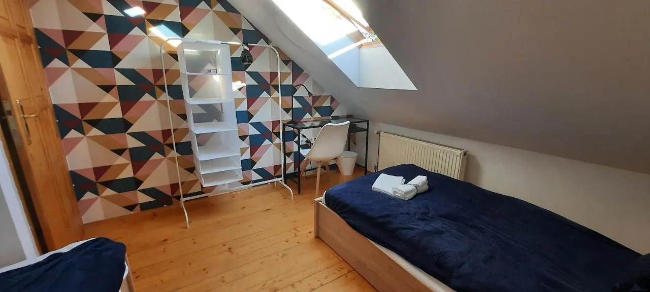 Hi-Bp Garden City Batsanyi Apartment 3 Rooms, Apartment Upstairs Near The City Train With Free Parking Budapest