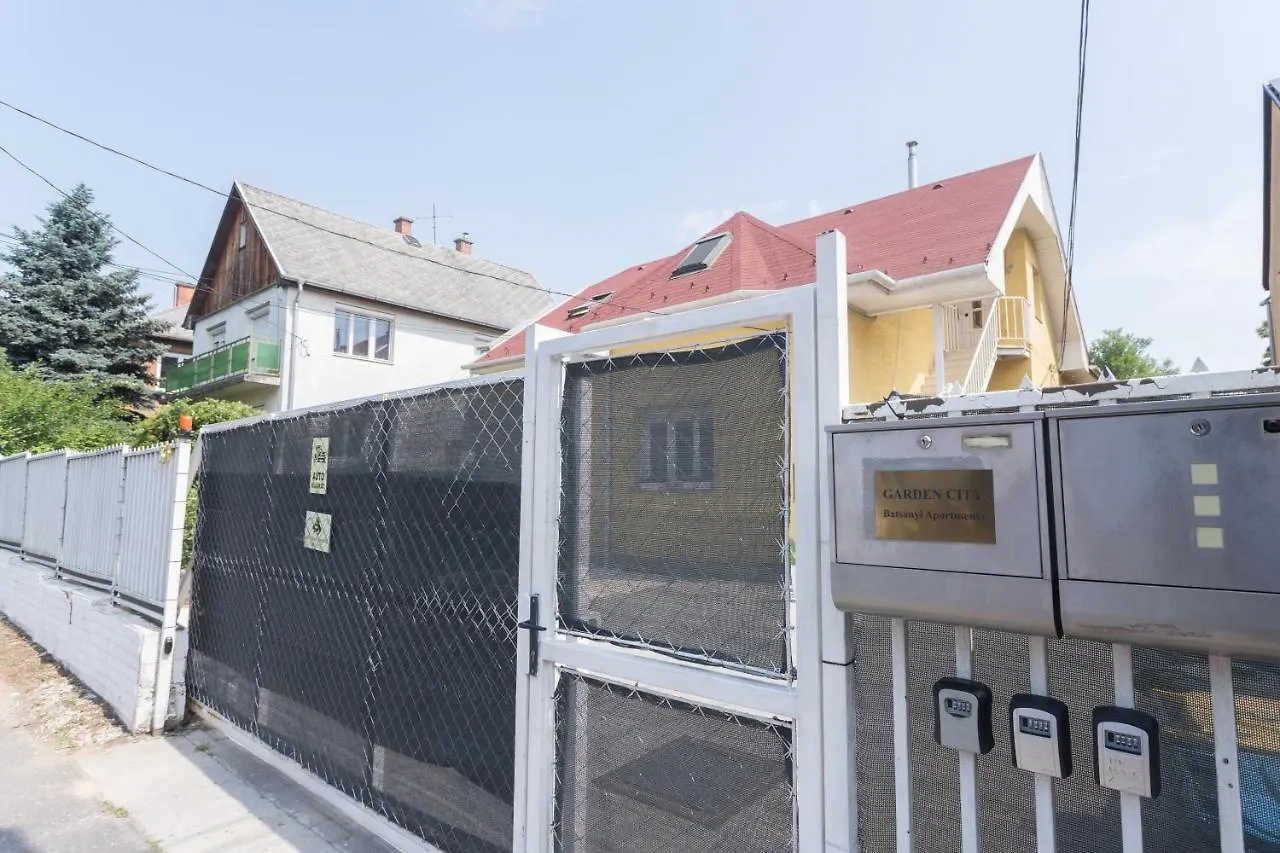 Hi-Bp Garden City Batsanyi Apartment 3 Rooms, Apartment Upstairs Near The City Train With Free Parking Budapest