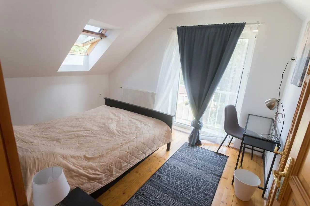 Hi-Bp Garden City Batsanyi Apartment 3 Rooms, Apartment Upstairs Near The City Train With Free Parking Budapest